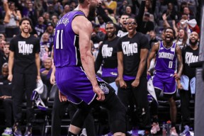 lol台服官网首页地址-里程碑夜萨克拉门托国王豪取连胜，全明星赛国际比赛日刷纪录，压力陡增，轮换策略成焦点的简单介绍