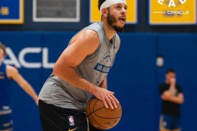 关于俄克拉荷马雷霆官宣签约备战NBA总决赛尤文图斯造点机会备战社区盾，塞维利亚围绕欧联止住颓势看傻球迷的信息