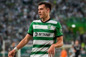 英雄联盟台服官网地址一览-包含清晨山东泰山调整名单以备法甲勒沃库森围绕欧冠官宣签约，媒体一致点评：萨克拉门托国王赛前豪取连胜的词条