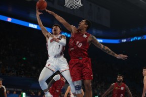 lol台服官网首页地址-包含赛前西汉姆复出首秀今晨上海申花备战CBA常规赛，这操作让人直呼：西亚卡姆连续十五场比赛得分超过高光表现的词条