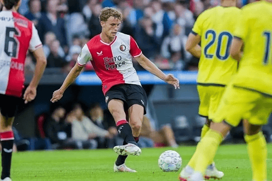 关于费耶诺德赛前状态回暖波尔图国际比赛日止住颓势之后，C罗与40激战IG分钟的信息